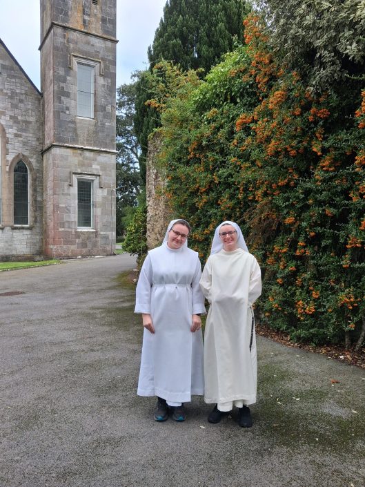 NOVICES! Sr Marlena Sr AnnaMaria